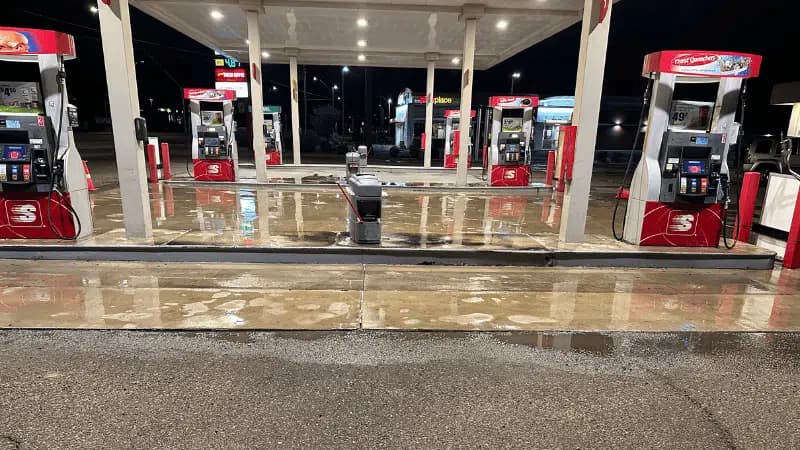 Gas Stations pressure washing service