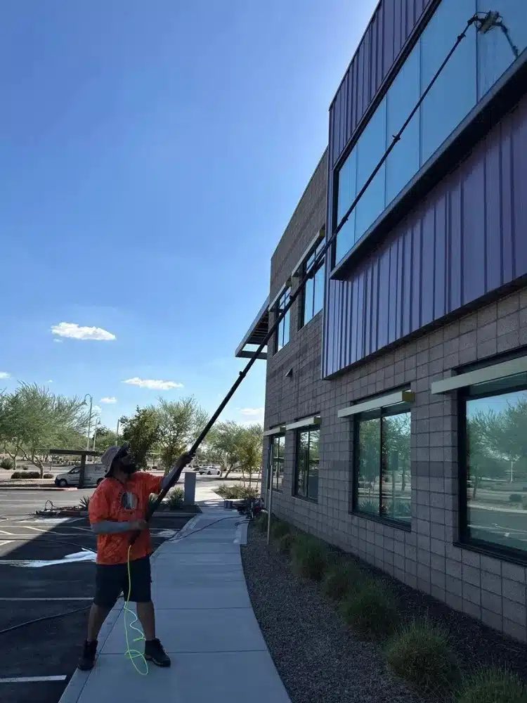 Windows (Up to 4 Stories) pressure washing service